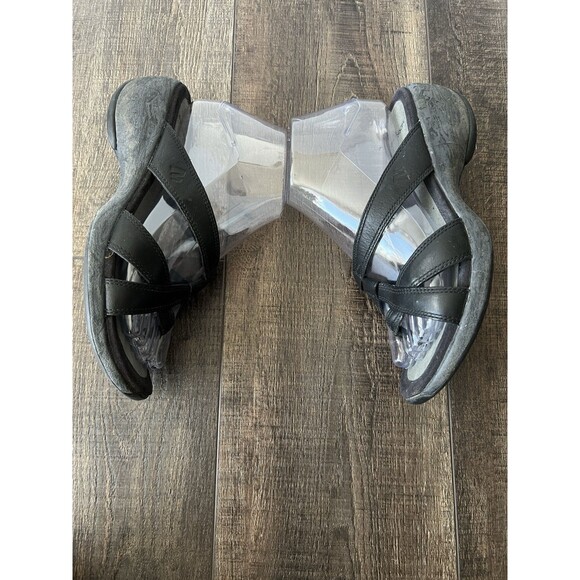 Merrell Sundial Cross Womens US 7 Black Leather Slip On Flip Flop Sandal Outdoor - Picture 4 of 8